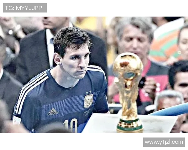 被拦截的足球明星背后的故事与挑战如何影响他们的职业生涯与未来发展